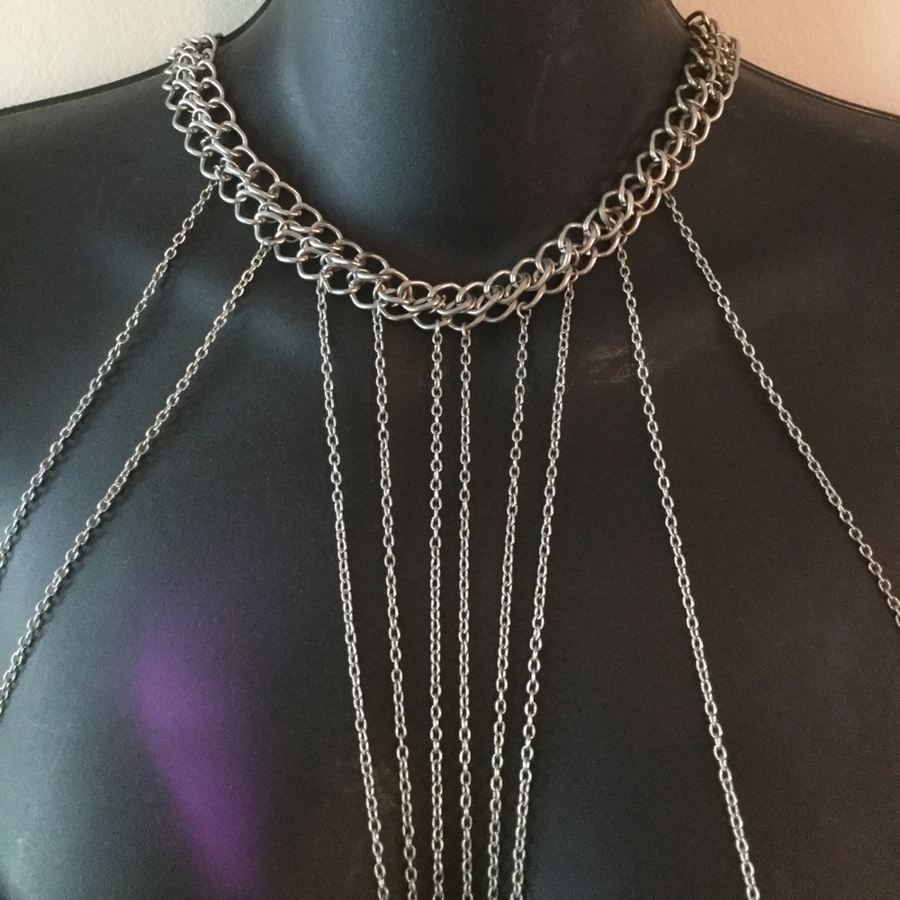 Showstopper Body Chain🔗😎 - Picture 6 of 10